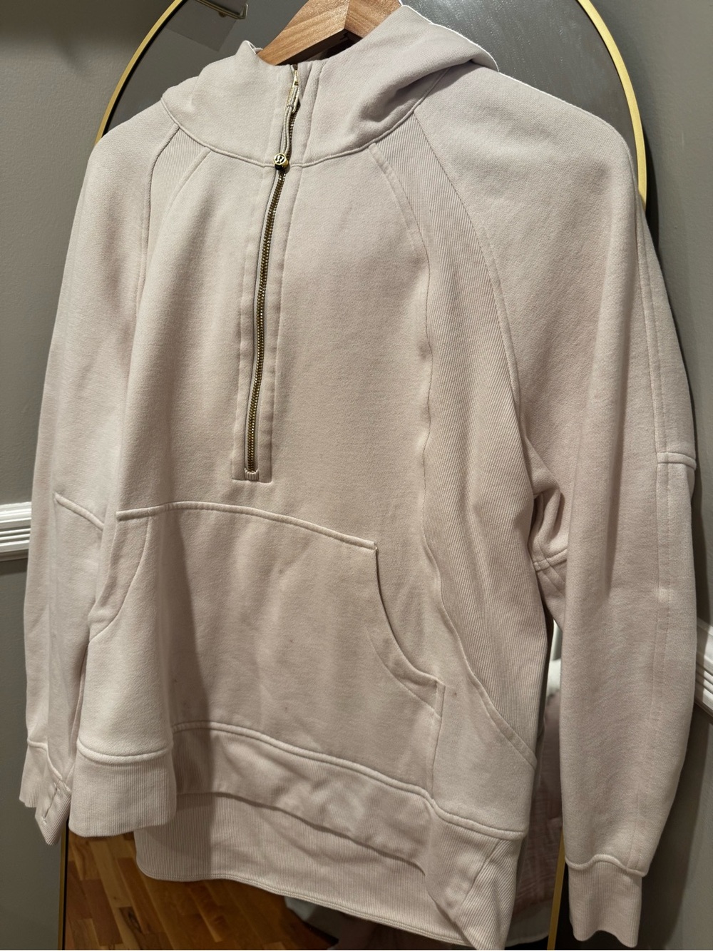 Cream Lululemon quarter zip sweatshirt with gold zipper